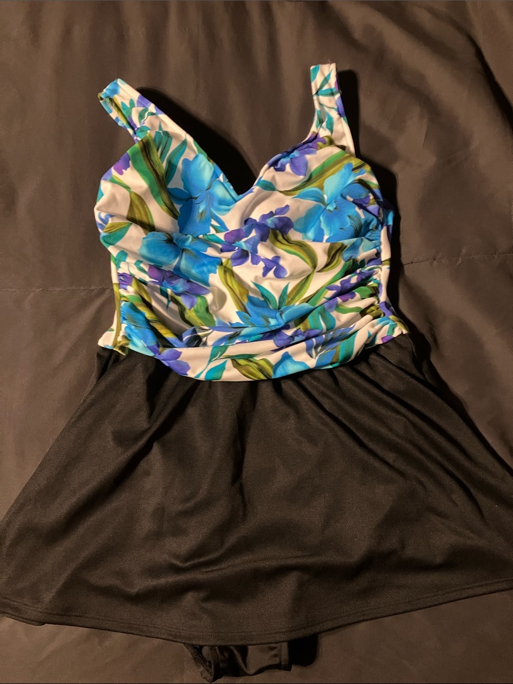 Woman's 1-Piece Skirted Bathing Suit